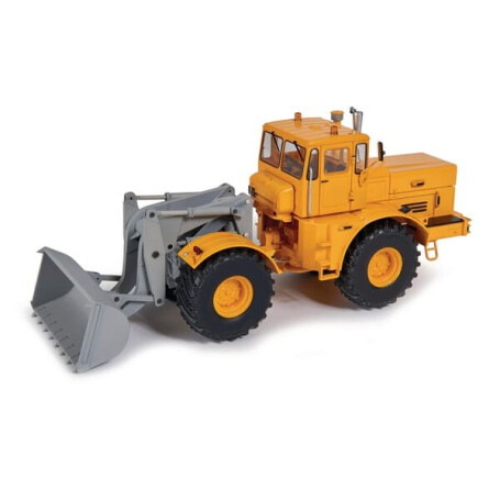Kirovets miniature K-700 M SCHUCO O07709